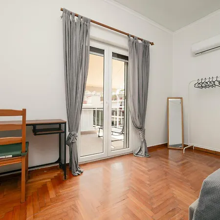 Skyline Penthouse 2bd Close To Metro Station Apartment *